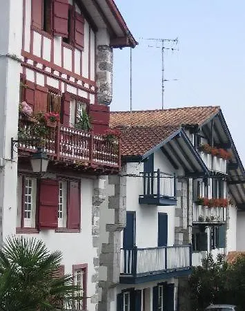 Ecolo-vegan Ou Amateurs Au Pays Basque *
